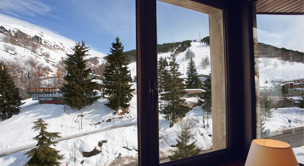 Hotel Tuc Blanc Baqueira 1500. Vistas a pistas