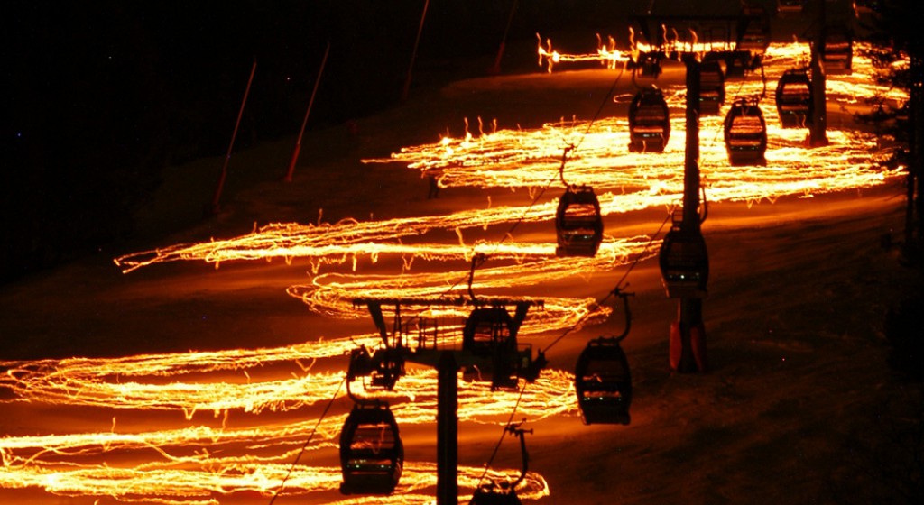 Esqui nocturno. Bajada de antorchas